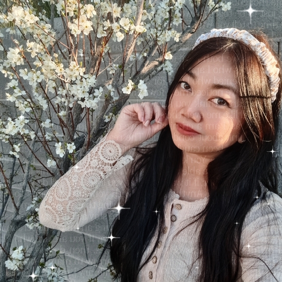 Meet your Posher, Nicky 💎 - Picture 1 of 9